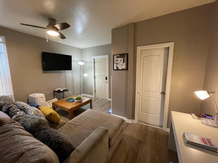 Red Line Guest House Apartment Corporate Housing Chicago Exterior foto